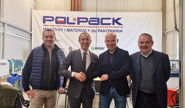 Zeus przejmuje Polpack