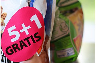 Etykieta promocyjna… jak magnes