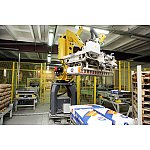 System paletyzacji worków z robotem przemysłowym