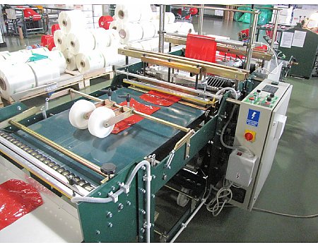 Automat FS do produkcji worków barierowych z tapingiem